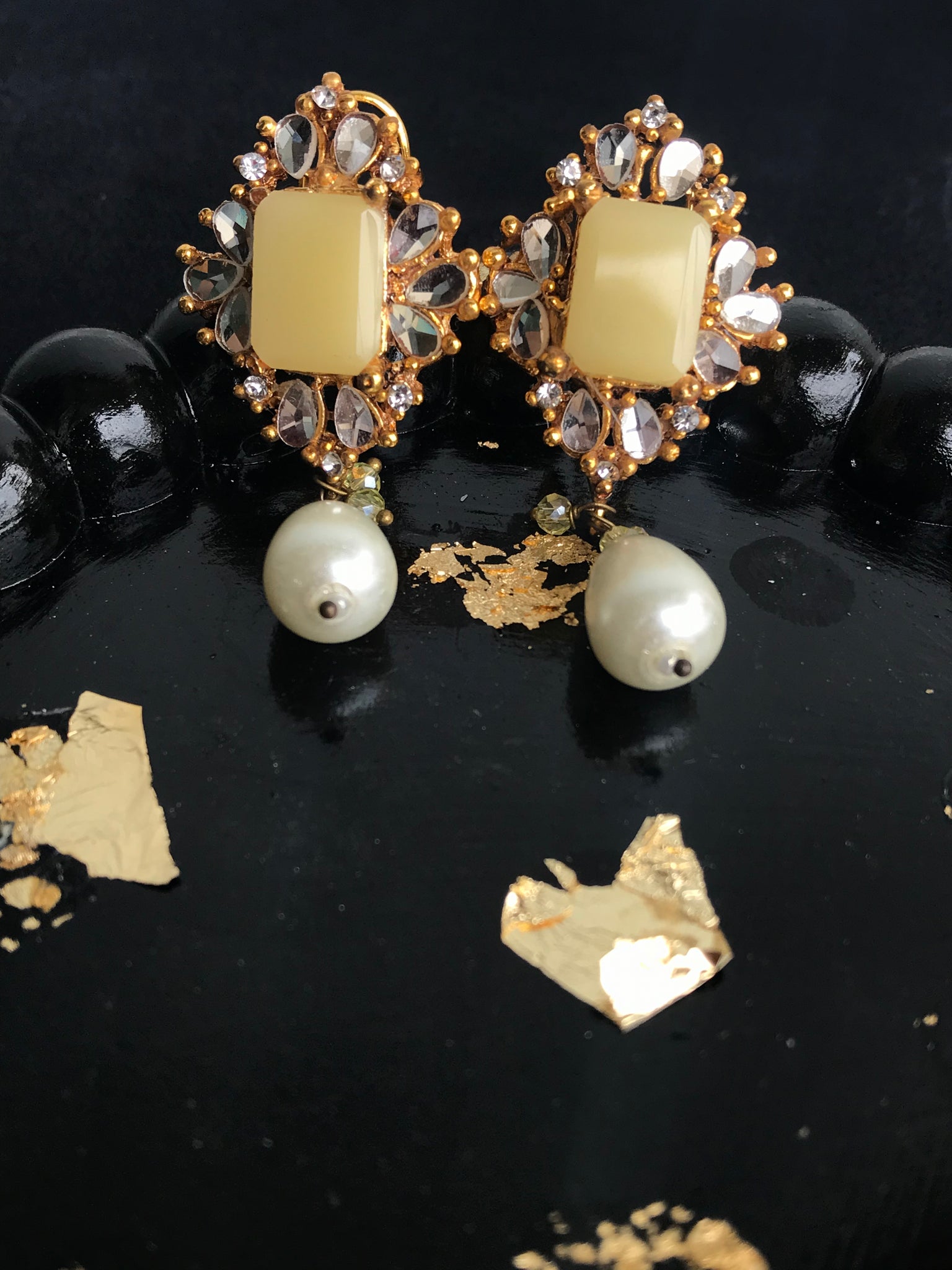 Gleam Studs