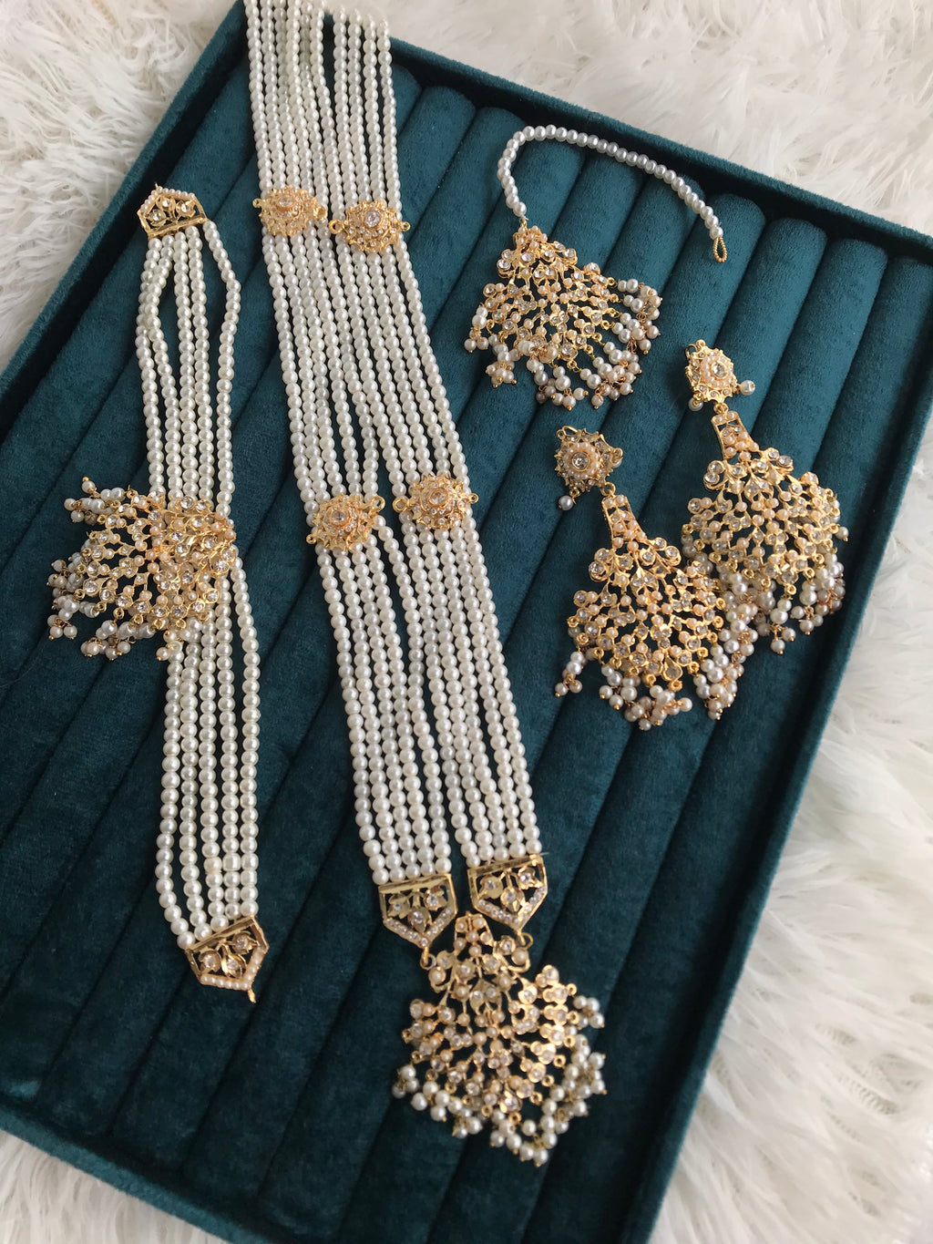 Rani Har Bridal Set