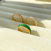 Luxe Baguette Band Ring