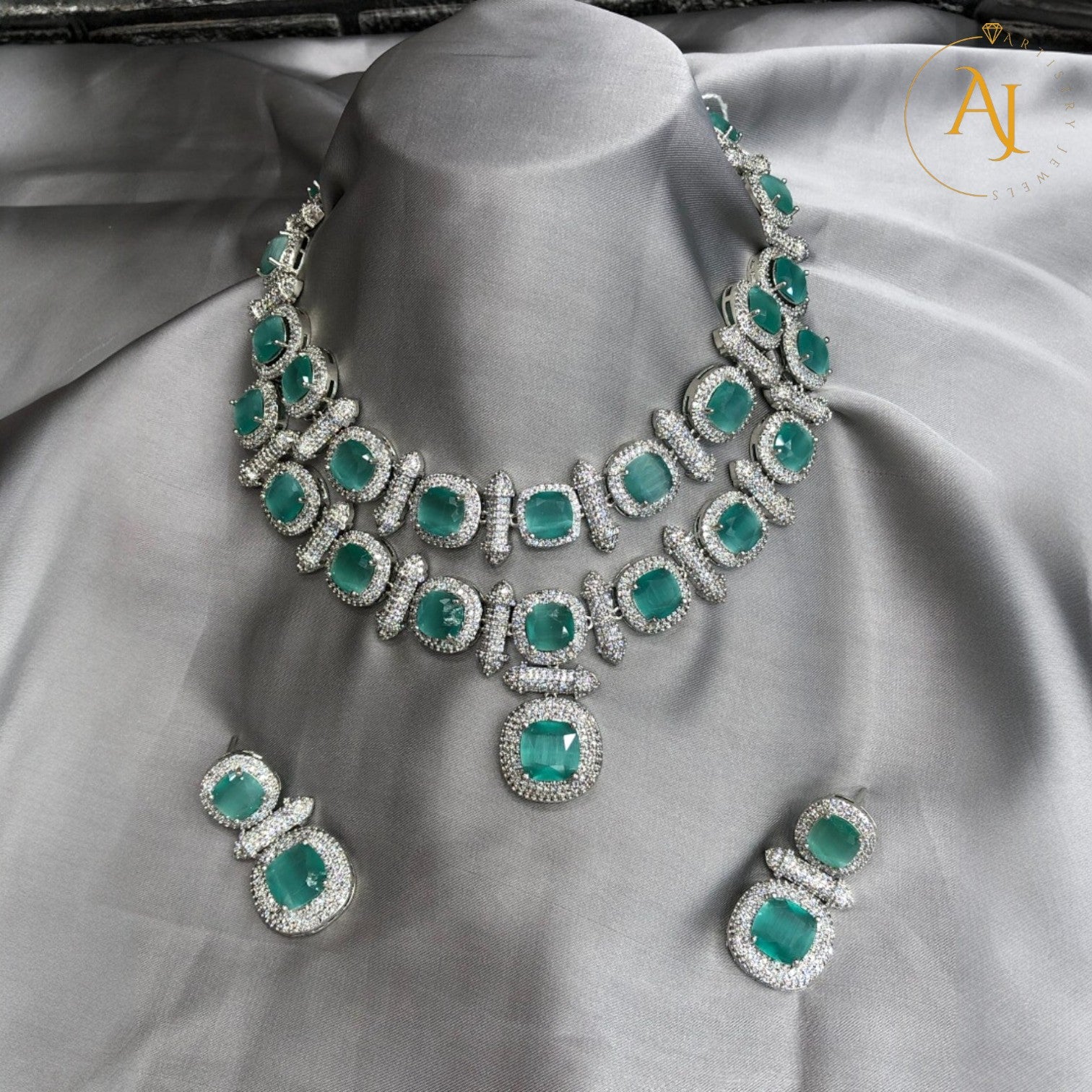 Noor Emerald Valima Set