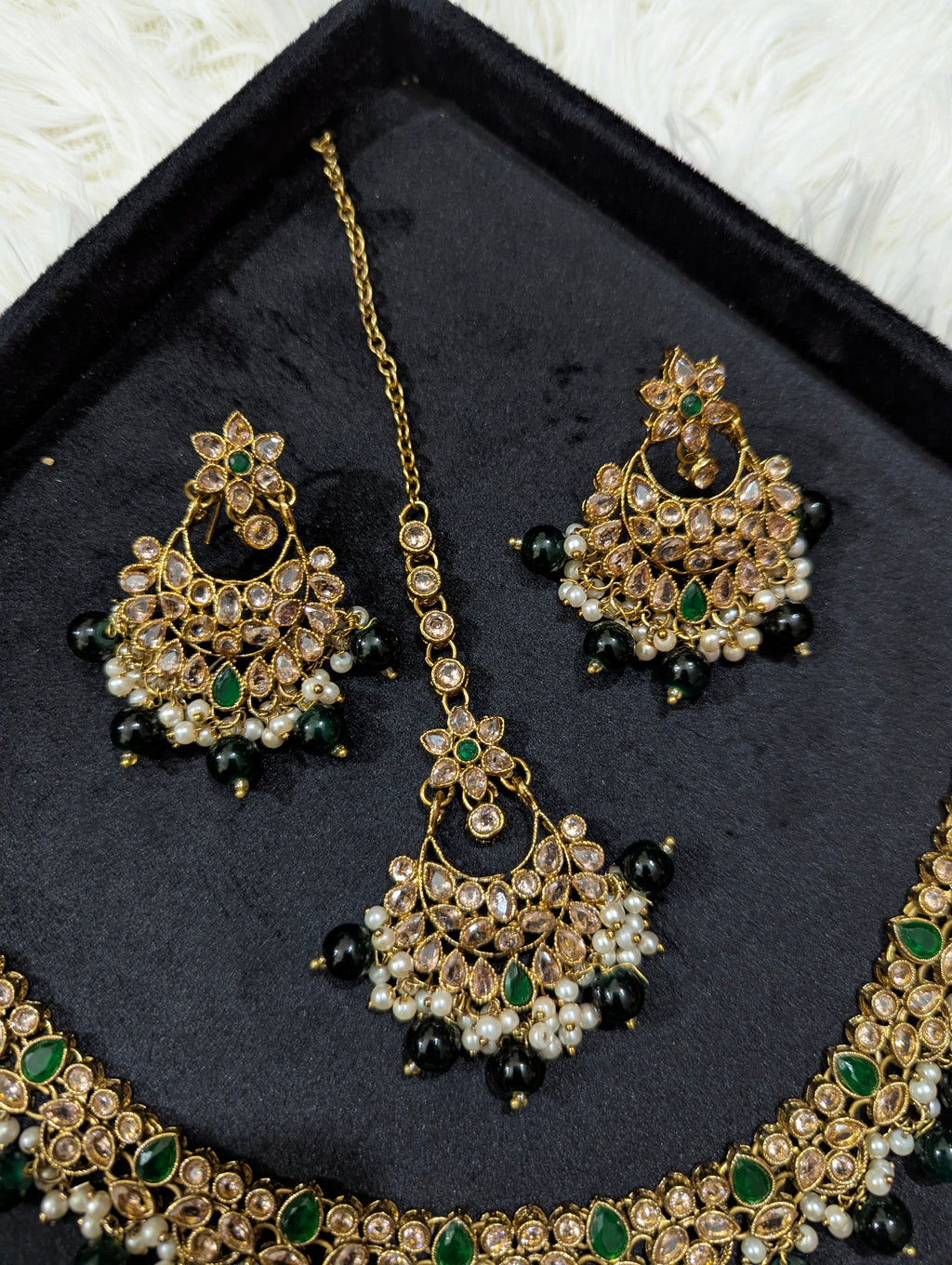 Zar-e-Noor Polki Set
