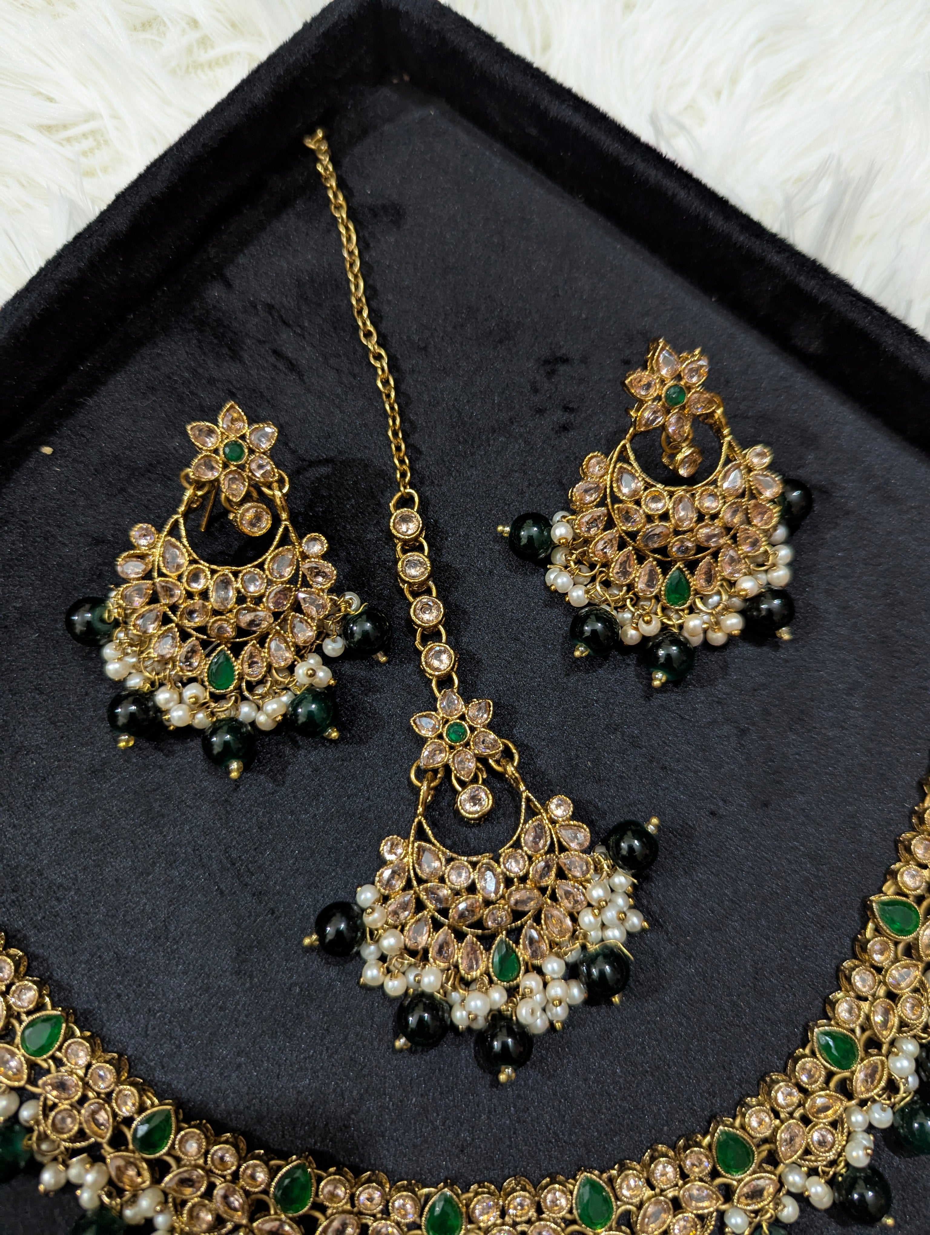 Zar-e-Noor Polki Set