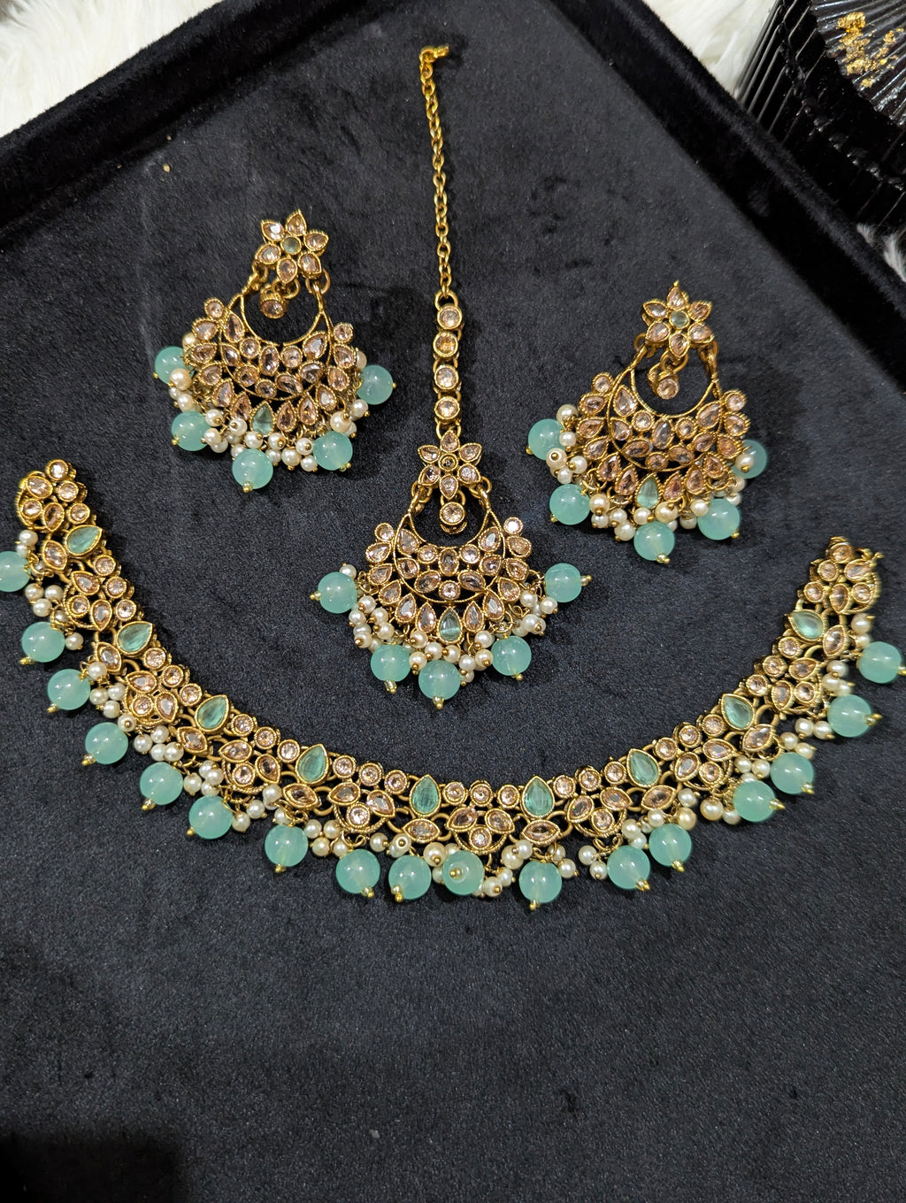 Zar-e-Noor Polki Set