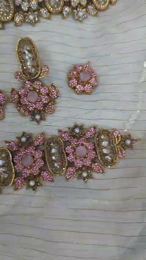 Lâlezar Royale Turkish Set