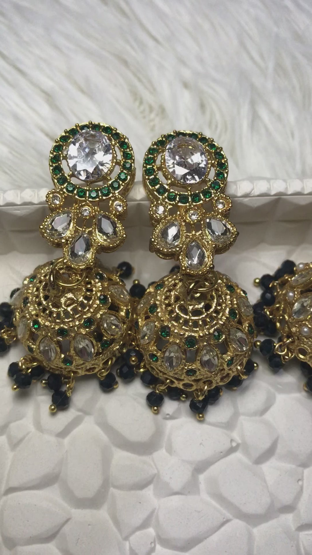 Gulnoor Kundan Jhumki